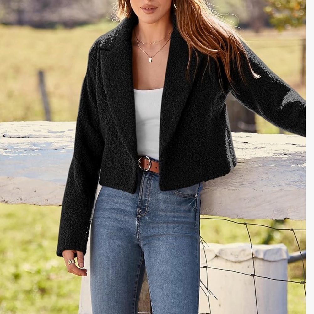 NEW with tags! XL Cropped Women's Black Fuzzy Textured Jacket from Amazon. - Picture 2 of 10